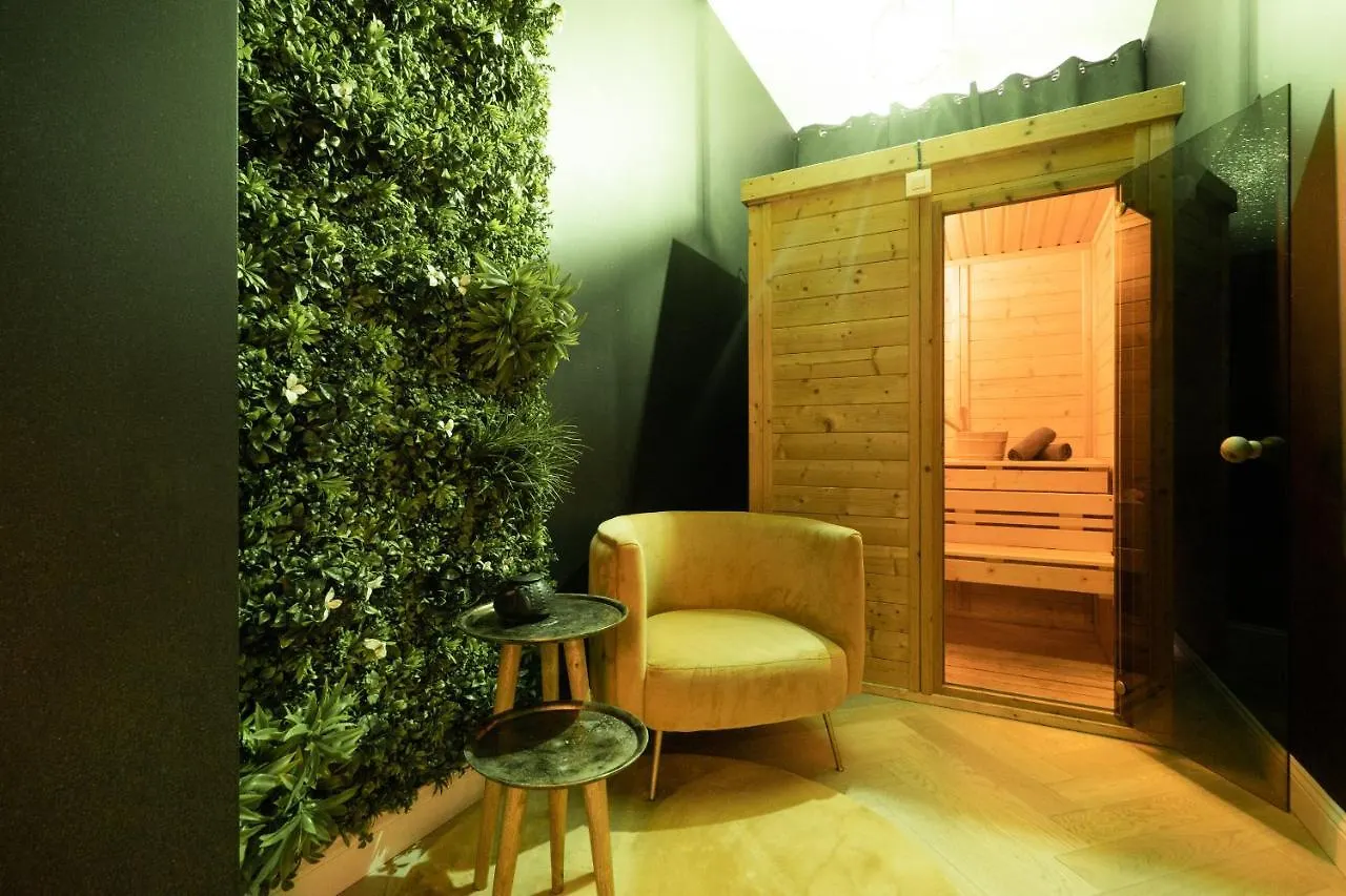 The 99, Appartement Sauna & Parking Liege 0*,  Belgium